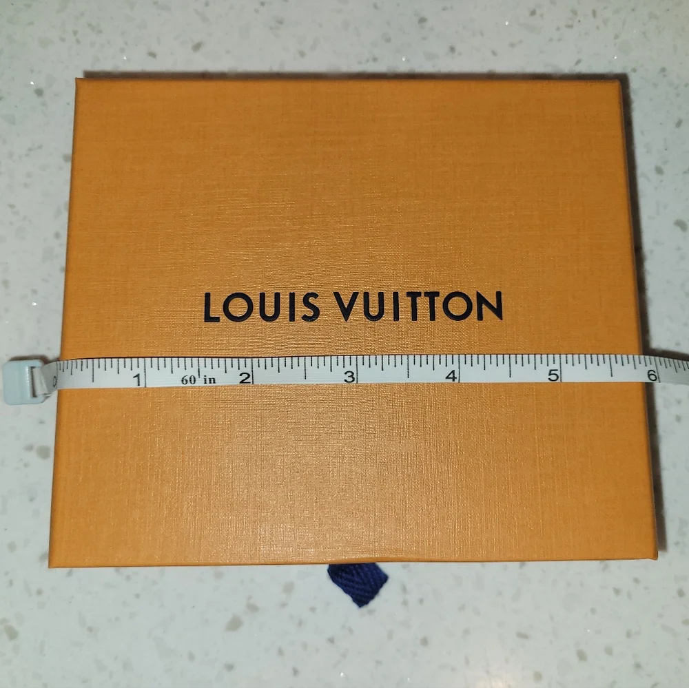 Small Louis Vuitton Box with Drawer - Picture 10 of 12
